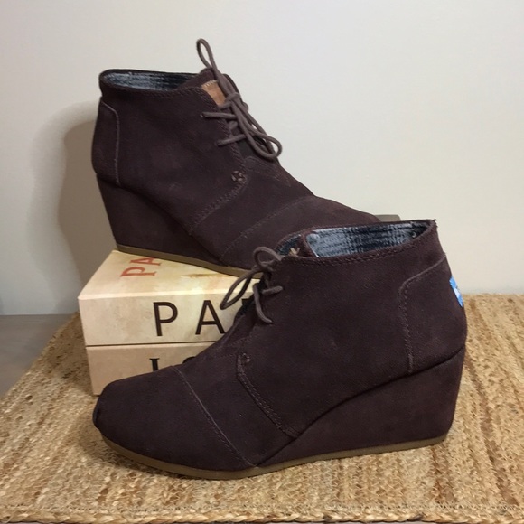 Toms Shoes - ♥️ Toms ♥️…Women’s 9.5…Kala Brown Suede Ankle Wedge Booties Lace-Up!